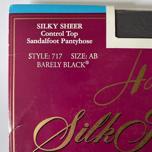 Hanes Silk Reflections Silky Sheer Size AB Pantyhose Style 717 Barely Black - Picture 2 of 3